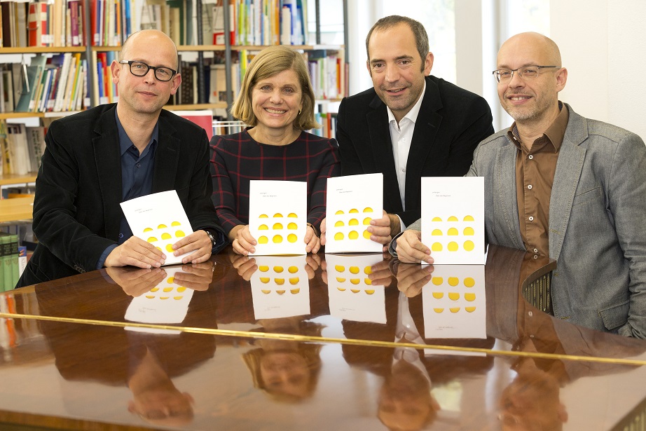 Feldkirch 2014  PK Pressekonferenz Montforthaus Praesentation Programm vnlr: Hans-Joachim Gögl, Künstlerischer Leiter, STR Dr. Barbara Schöbi-Fink, Montforthaus-Gfr. Edgar Eller und Folkert Uhde Künstler, Künstlerischer Leiter