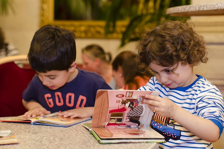 Wiener Kinderlesefest, lesende Kinder, Bild (c) echo medienhaus