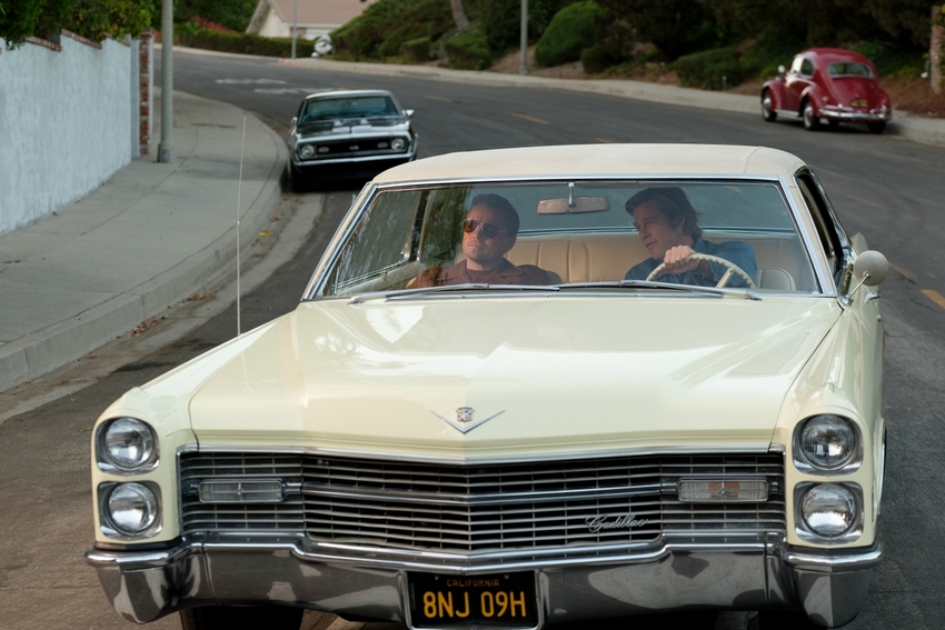 Rick Dalton (LEONARDO DICAPRIO, l.) und Cliff Booth (BRAD PITT, r.) in Once Upon a Time in Hollywood © 2019 Sony Pictures Entertainment Deutschland GmbH