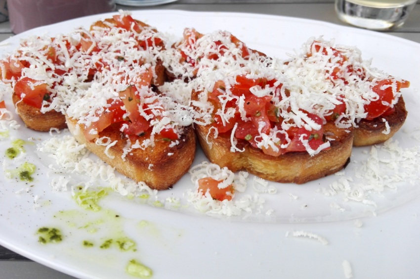 Bruschette Tomaten & ricotta salata um Euro 7,50, Allegro, Bild (c) Claudia Busser - kekinwien.at